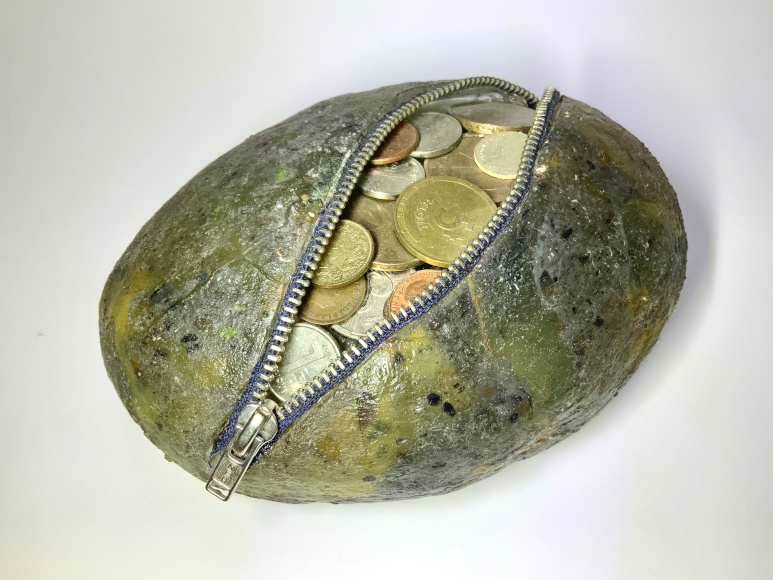 Stone-rich · © B. Freshwater