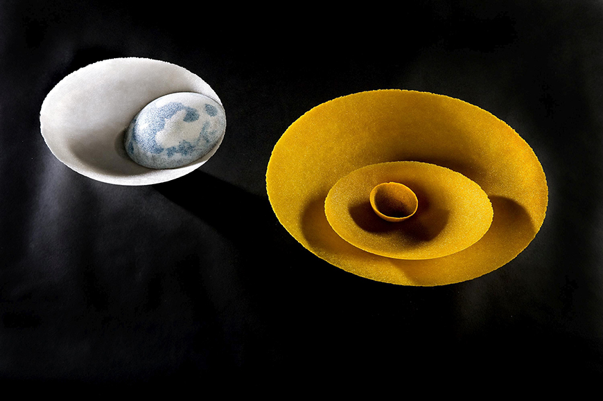 Sun Moon, Pâte de verre