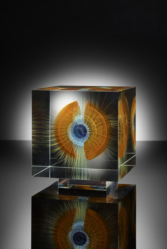 Orange/Red Anemone · 2025 · 21x21x21cm